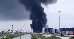 FIRE BREAKS OUT AT DANGOTE REFINERY