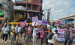 angry youths hit the street as protest begins in Niger state